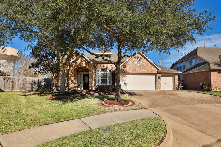 Photo of 852 Shoal Pointe Lane, League City, TX 77573