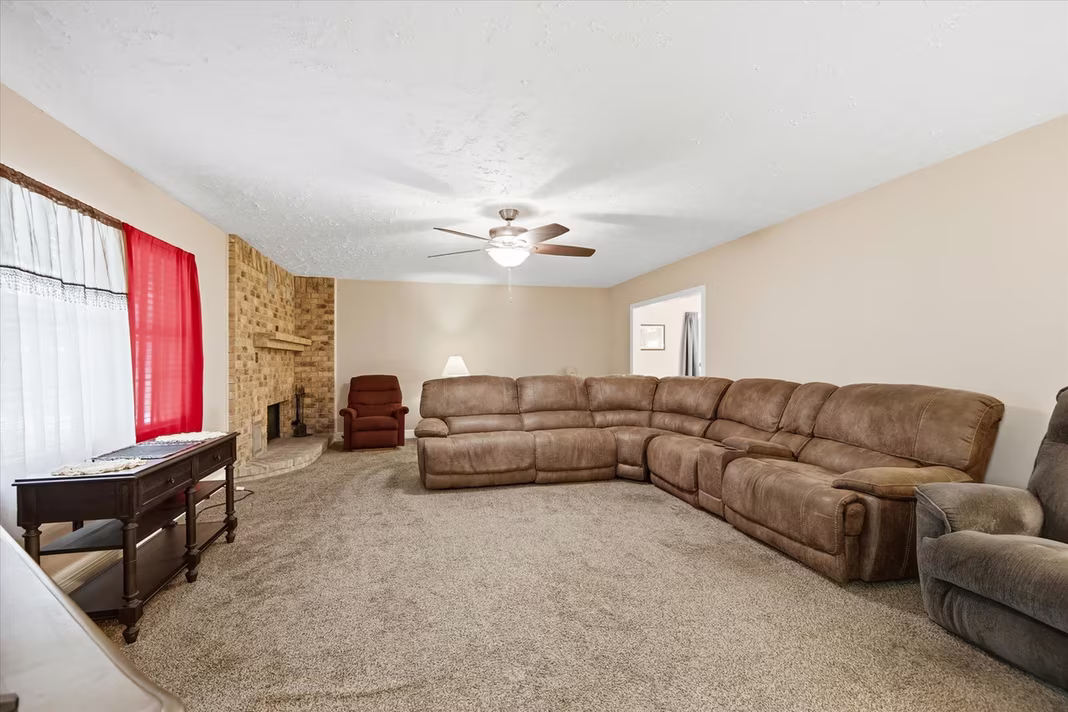 Photo 7 of 411 County Road 2298, Cleveland, TX