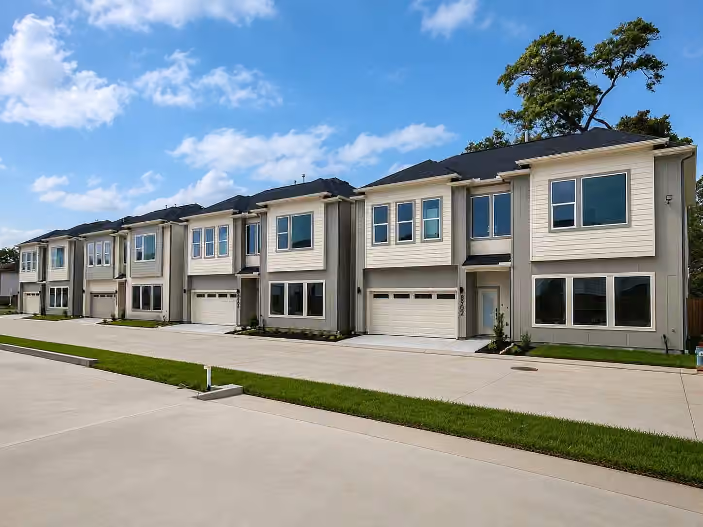 Photo 2 of 8908 Knoll Leaf Drive, Houston, TX
