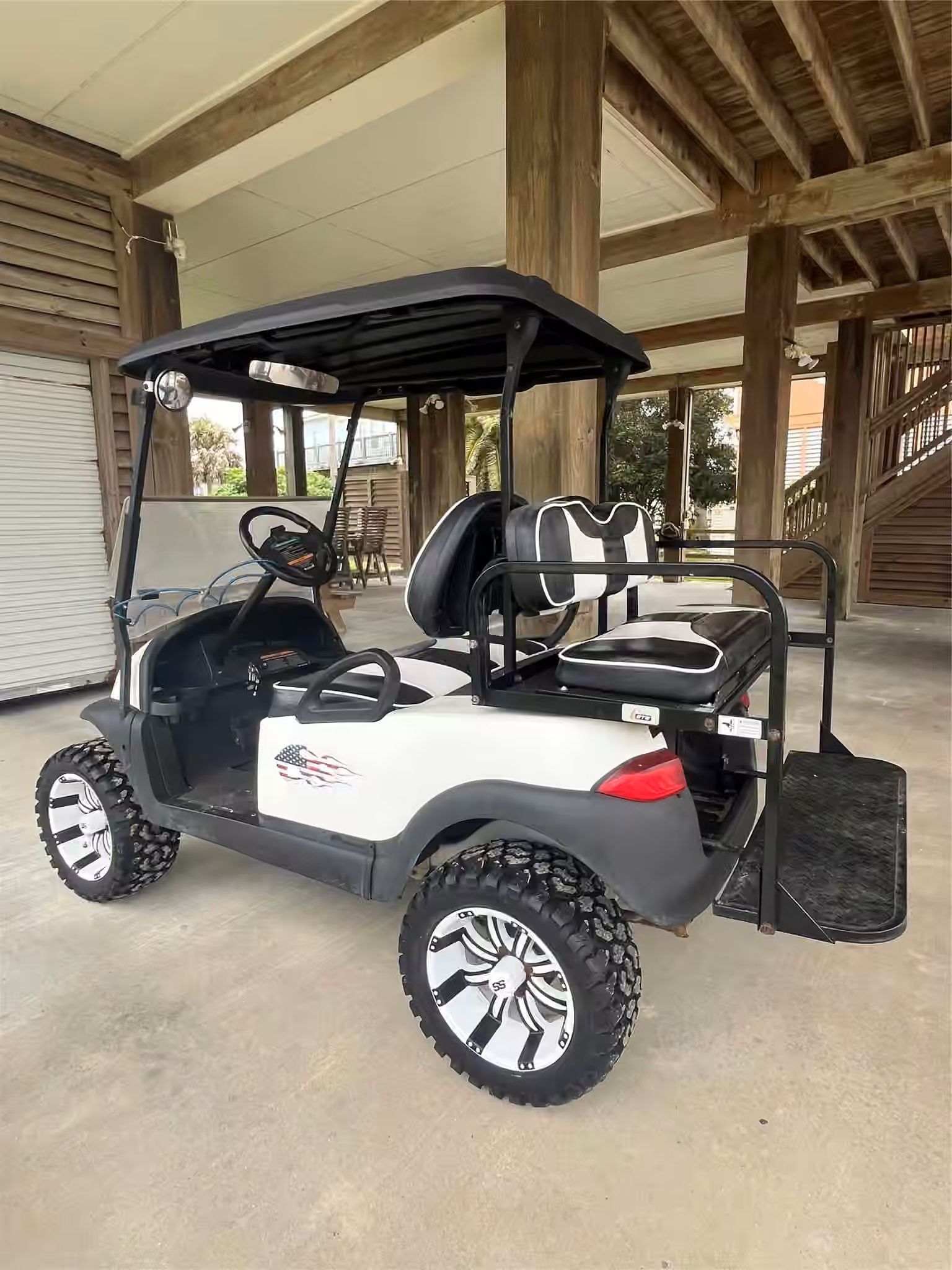 Photo 4 of 2019 Vista Drive, Crystal Beach, TX