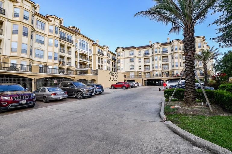 Photo 3 of 7575 Kirby Drive 2209, Houston, TX
