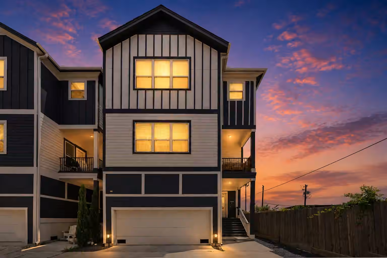 Photo 2 of 1406 W 21st Street A, Houston, TX