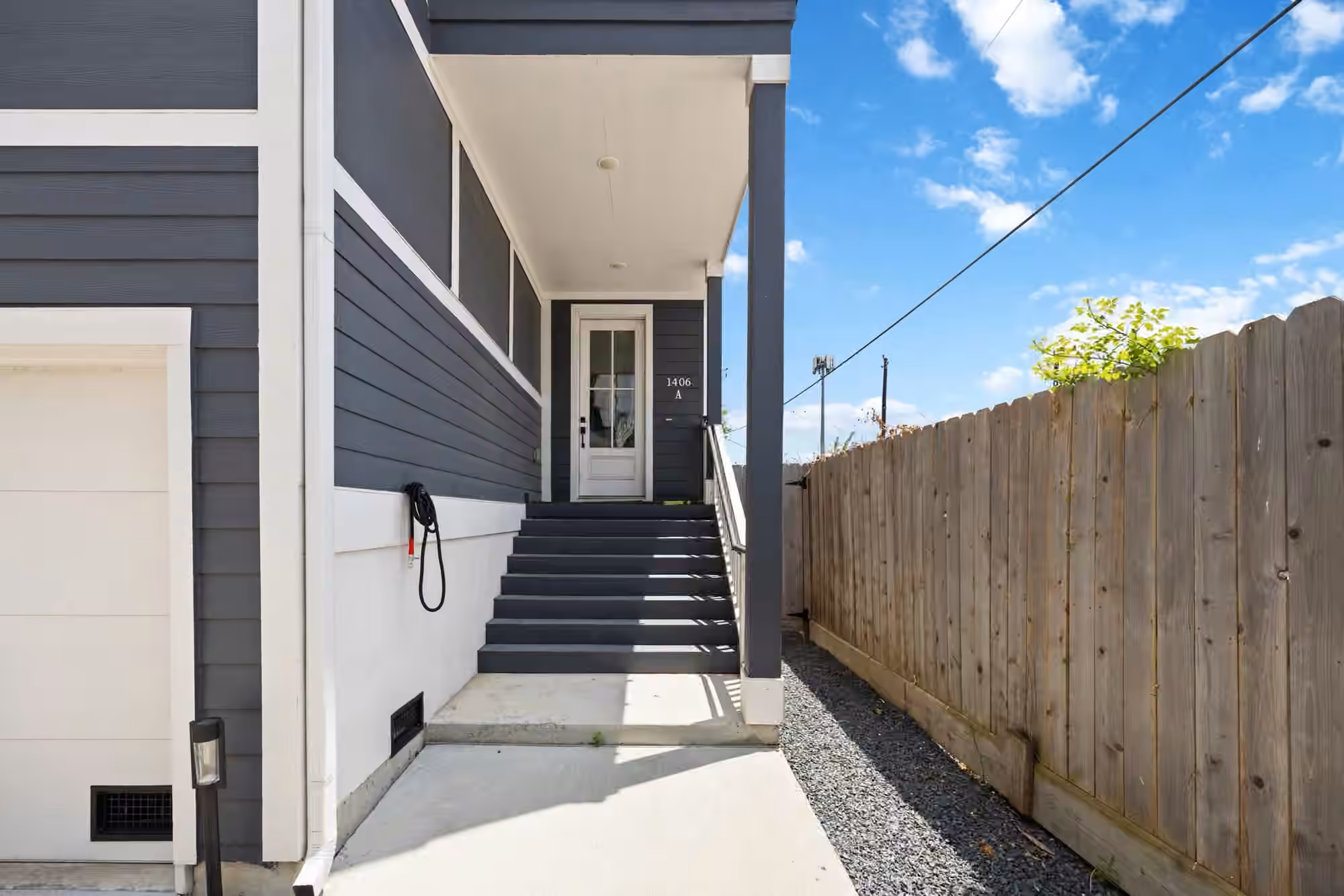Photo 4 of 1406 W 21st Street A, Houston, TX