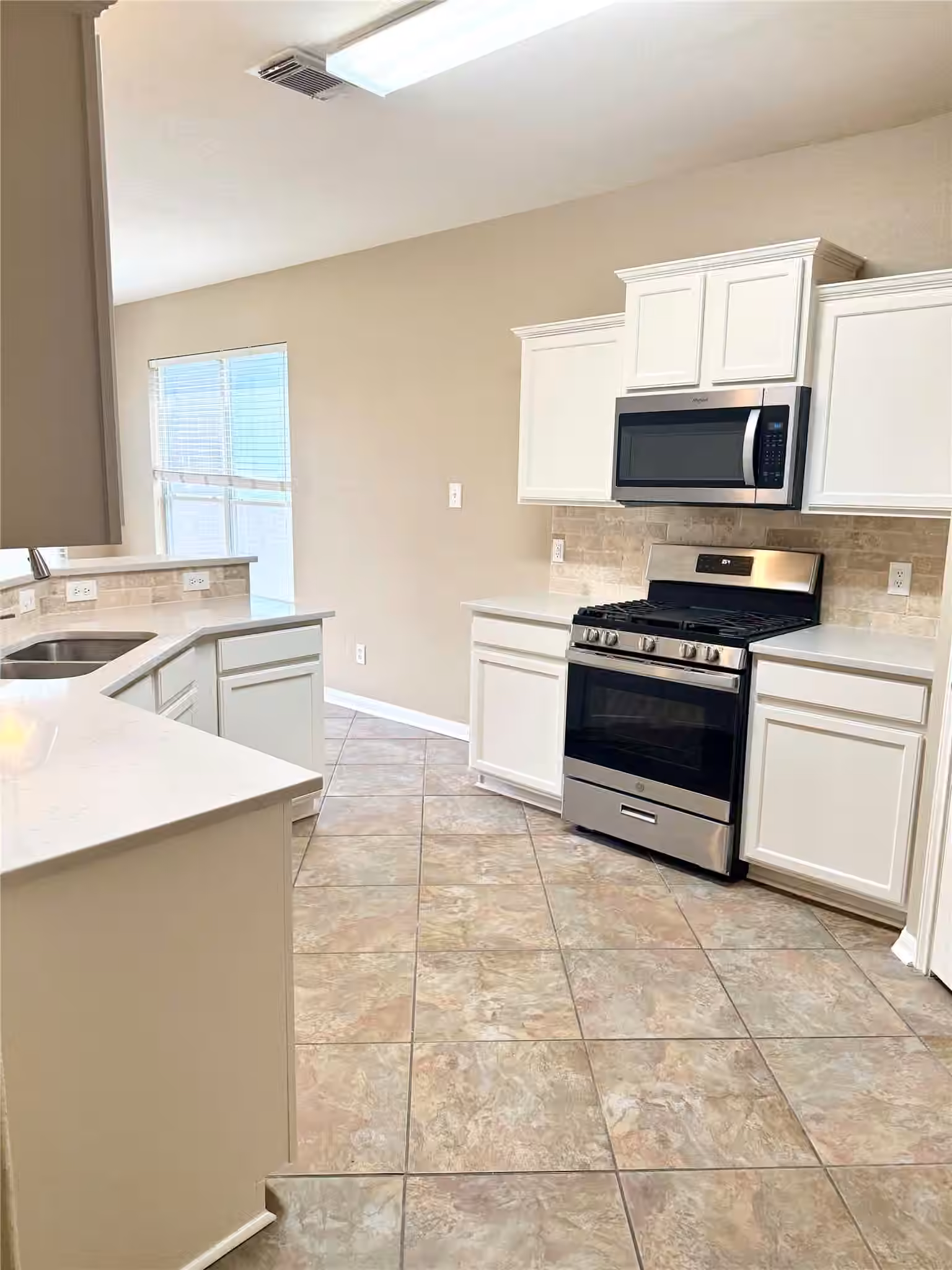 Photo 5 of 11539 Stonepine Meadow Court, Tomball, TX