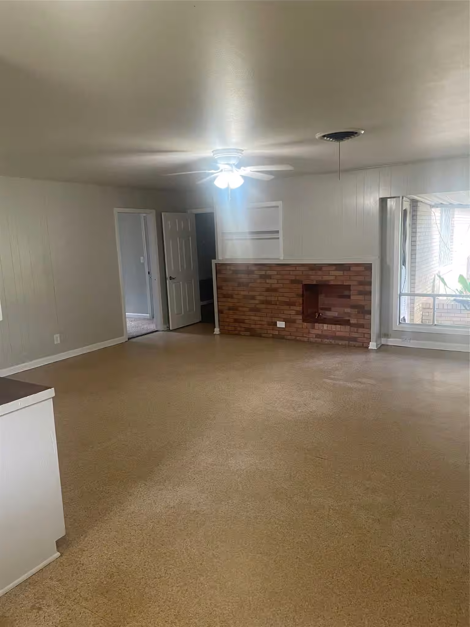 Photo 3 of 911 Roberts Street, El Campo, TX