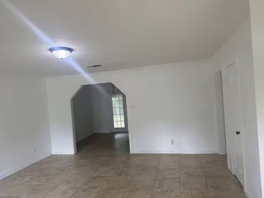 Photo 3 of 1821 Live Oak Drive, Conroe, TX