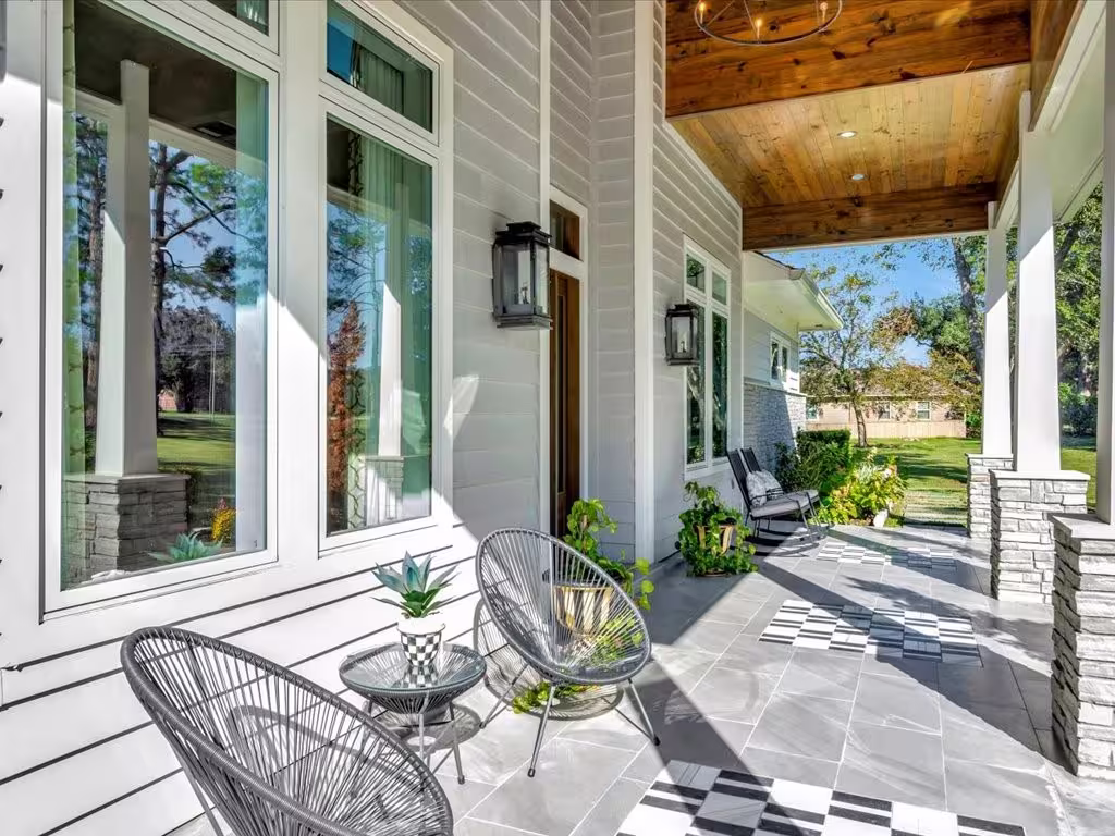 Photo 3 of 400 Hillcrest Drive, Richmond, TX
