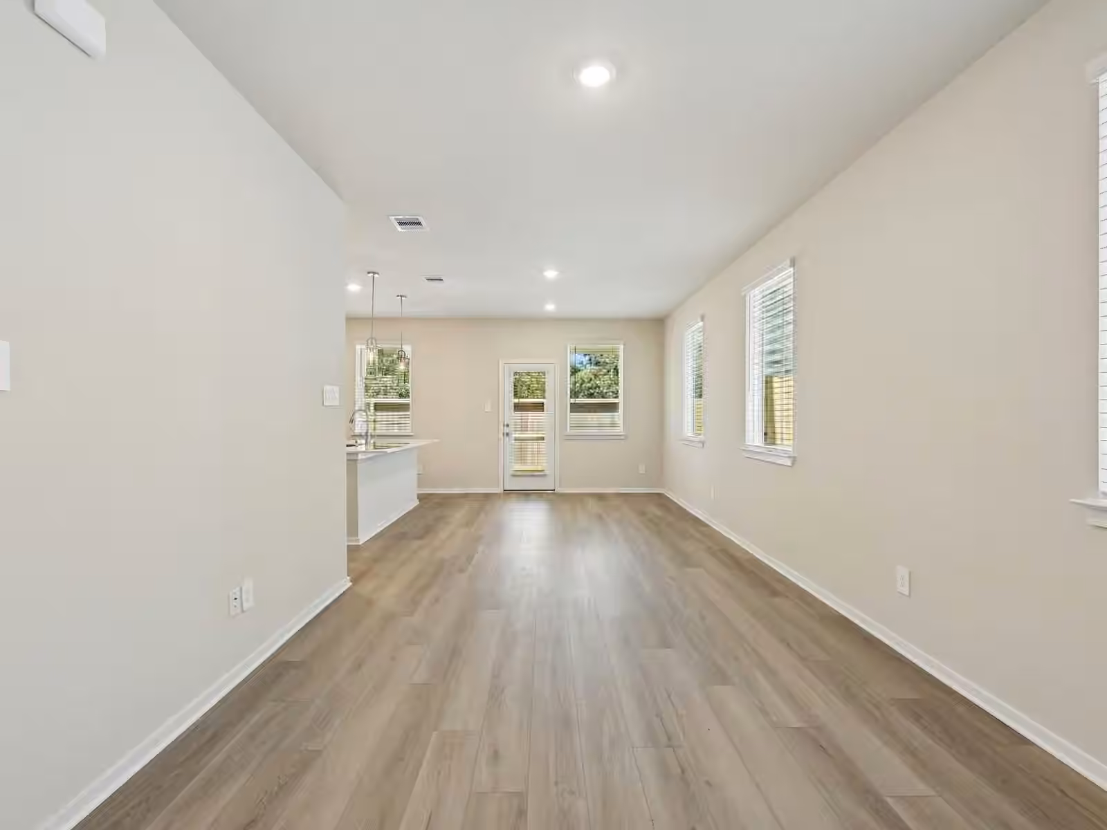 Photo 6 of 19955 Emerald Bend Way, Atascocita, TX