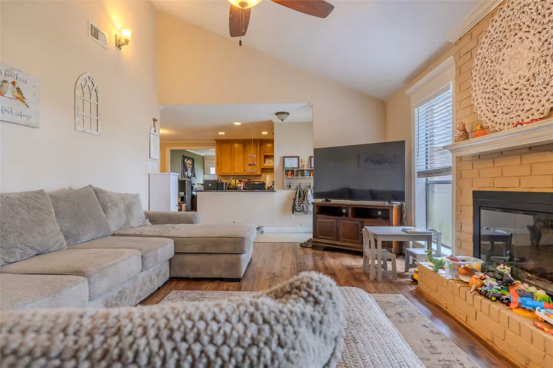 Photo 4 of 625 S Remington Drive, Angleton, TX