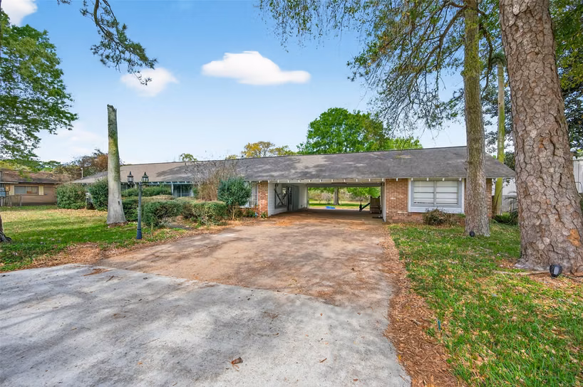 Photo 5 of 614 Pine Circle, Seabrook, TX
