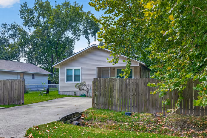 Photo 7 of 6010 Woodview Drive, Houston, TX