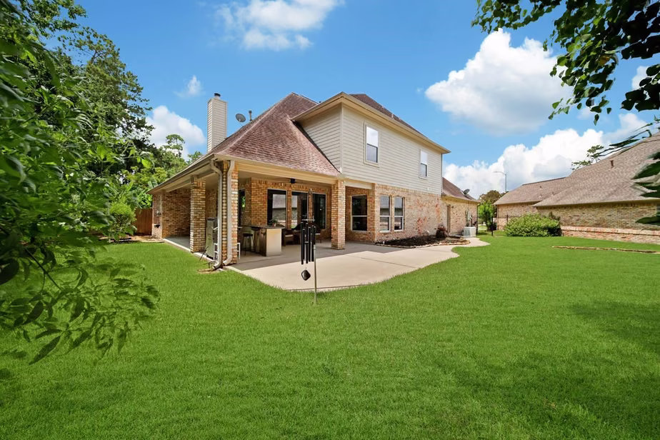 Photo 4 of 20714 Sunrise Point Court, Spring, TX