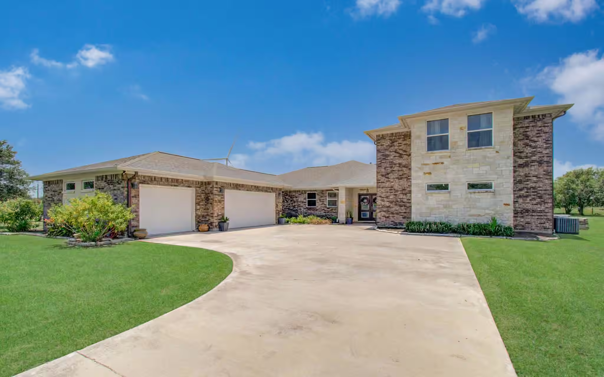 Photo of 153 County Road 397, Bay City, TX