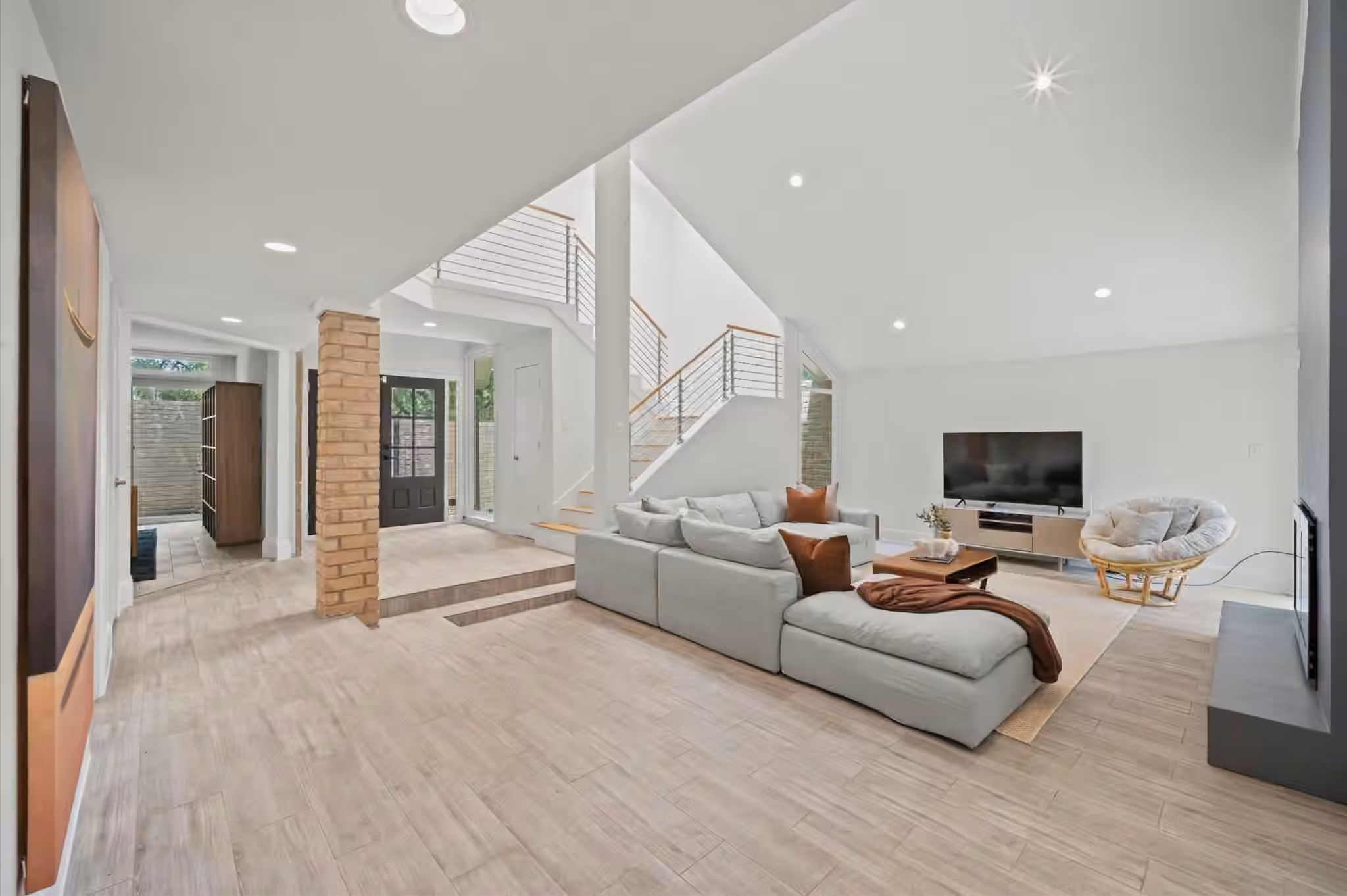 Photo 7 of 15573 Memorial Drive, Houston, TX