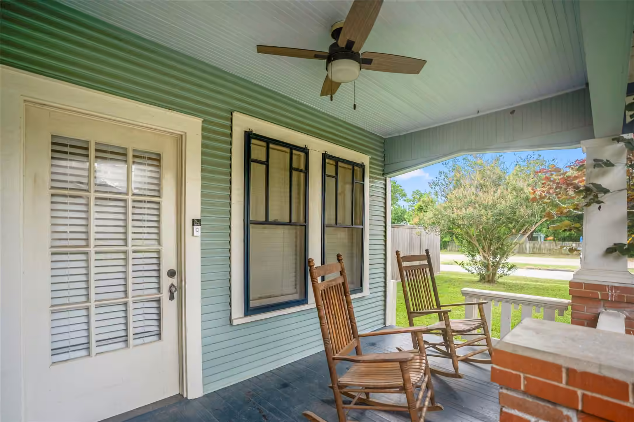 Photo 7 of 907 Clinton Street, Brenham, TX