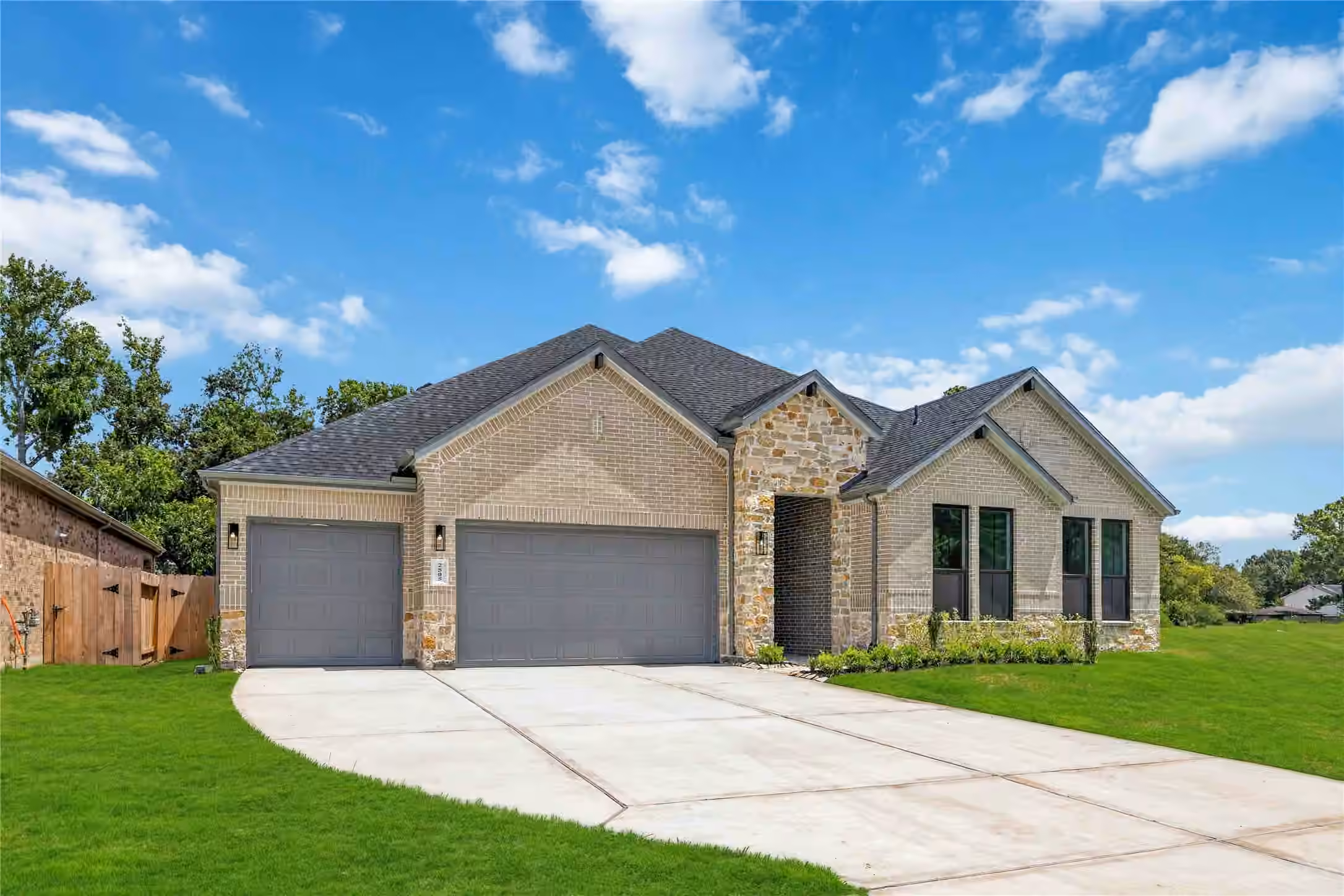 Photo 6 of 2505 Barton Creek Trail Dr, Friendswood, TX