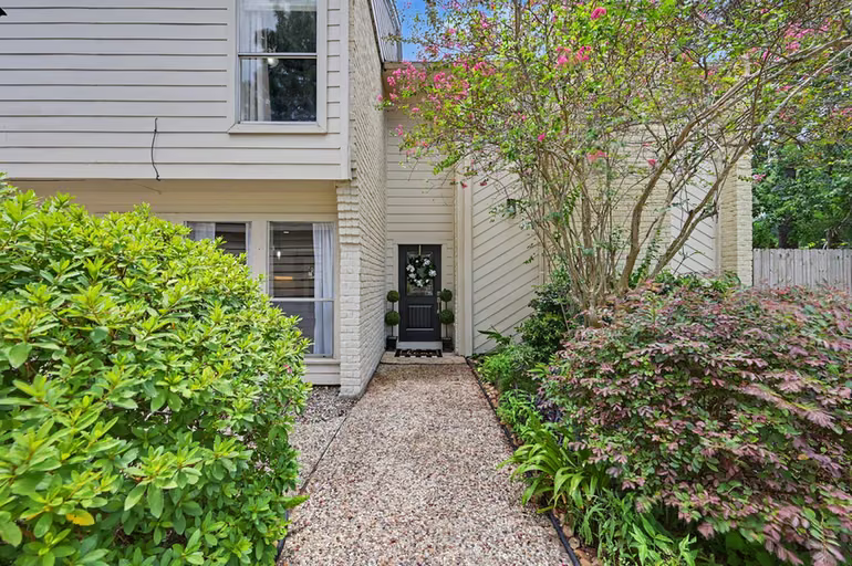 Photo 4 of 17915 Tall Cypress Drive, Spring, TX