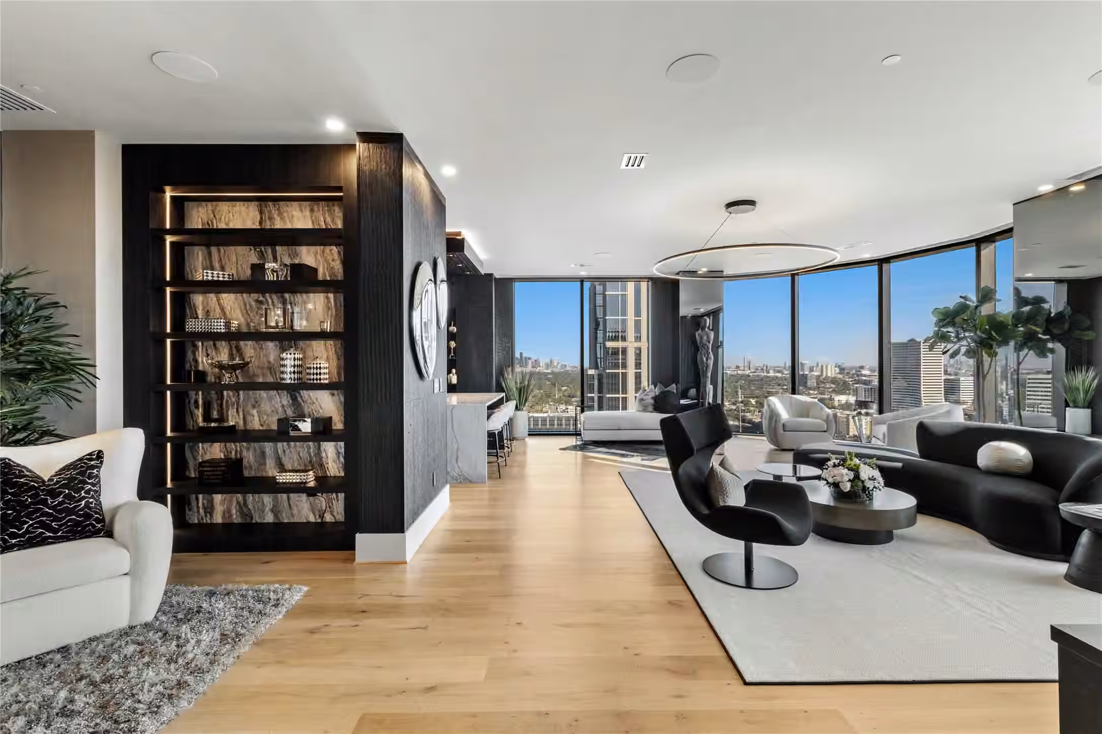 Photo 4 of 1409 Post Oak Boulevard 2301, Houston, TX