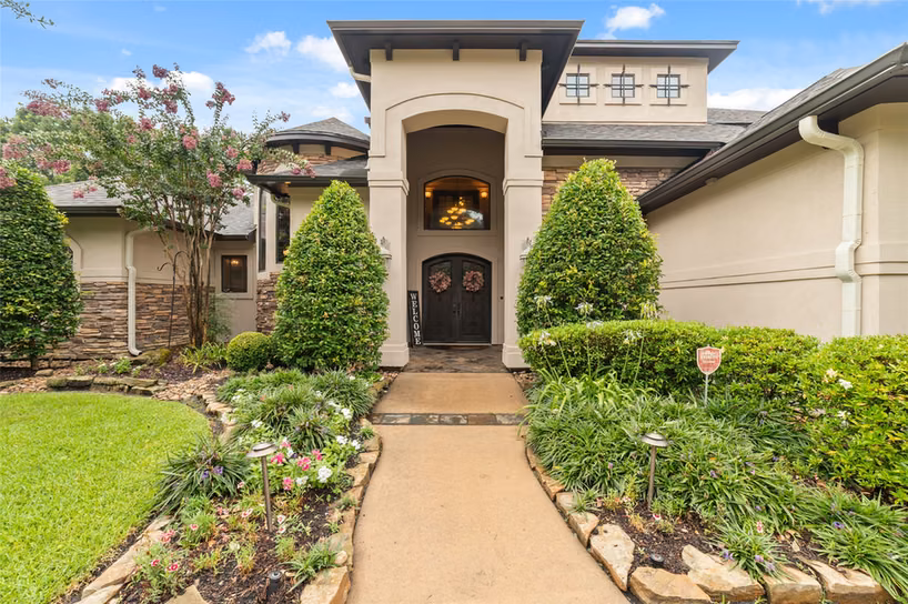 Photo 5 of 6210 Pebble Beach Drive, Houston, TX