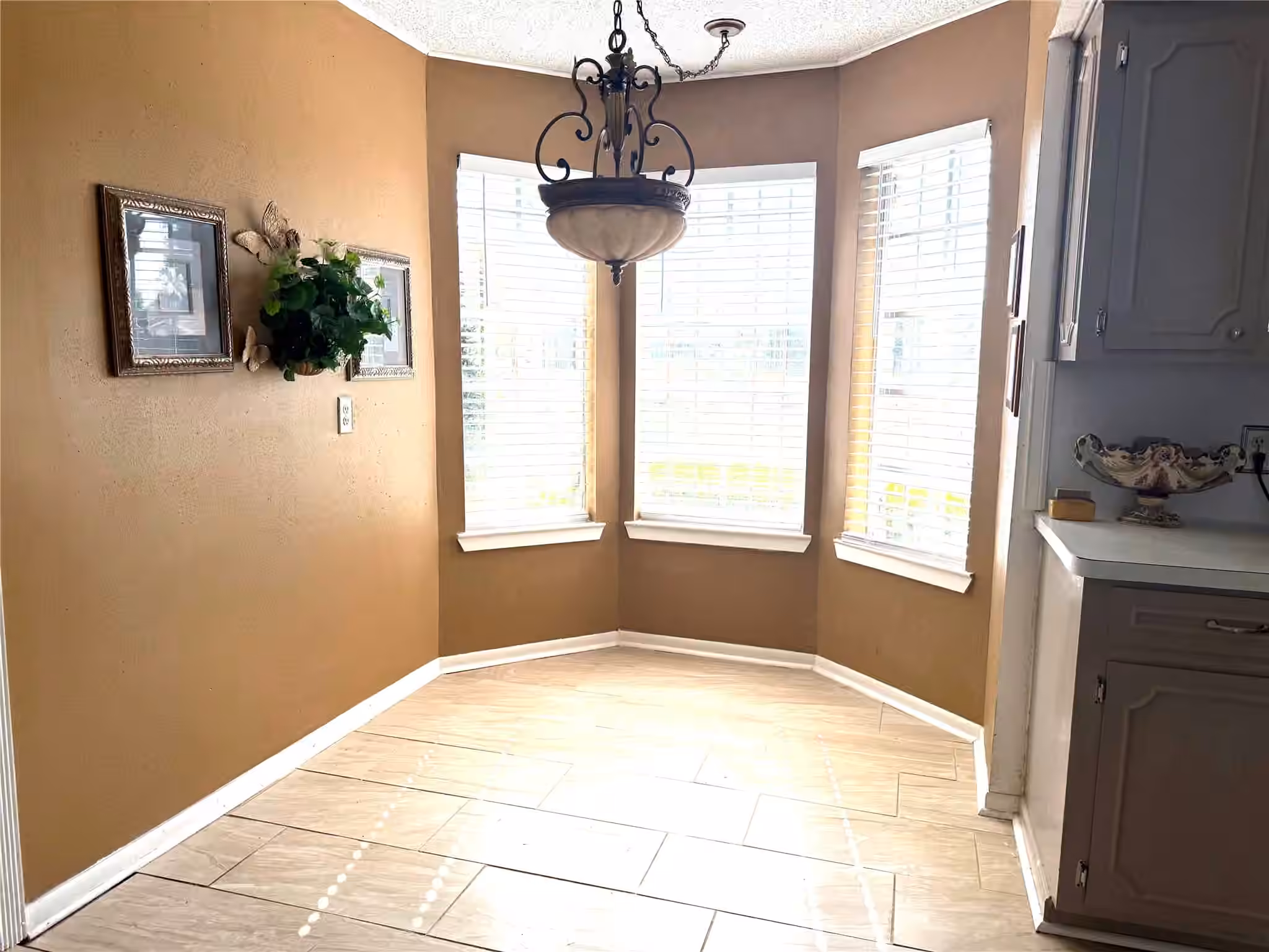 Photo 5 of 3704 Cork Drive, Houston, TX