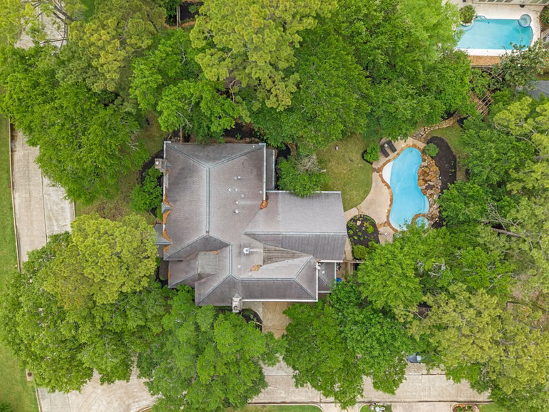 Photo 3 of 15427 Terrace Oaks Drive, Houston, TX