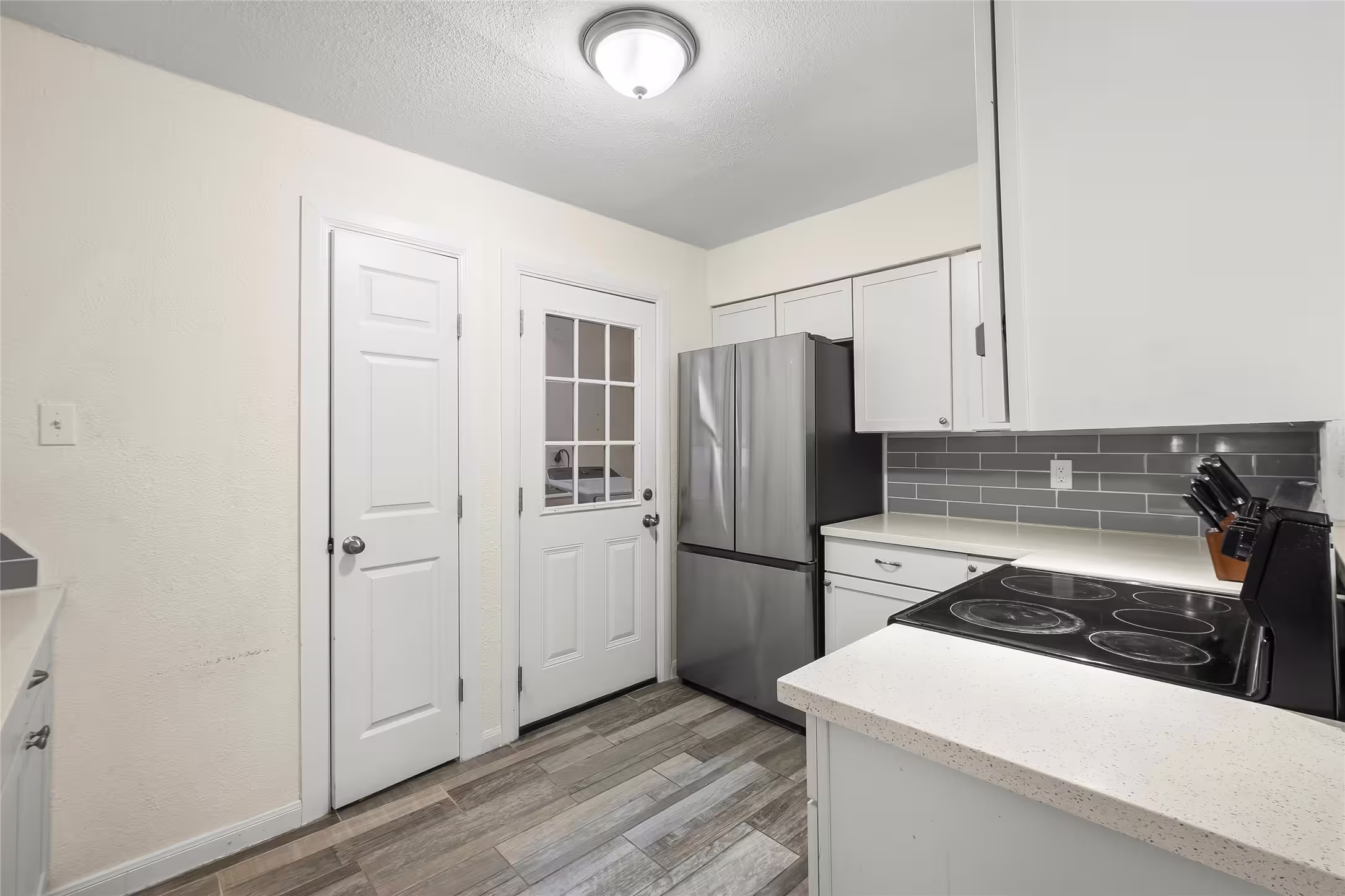Photo 6 of 11007 White Oak Bend Drive, Houston, TX