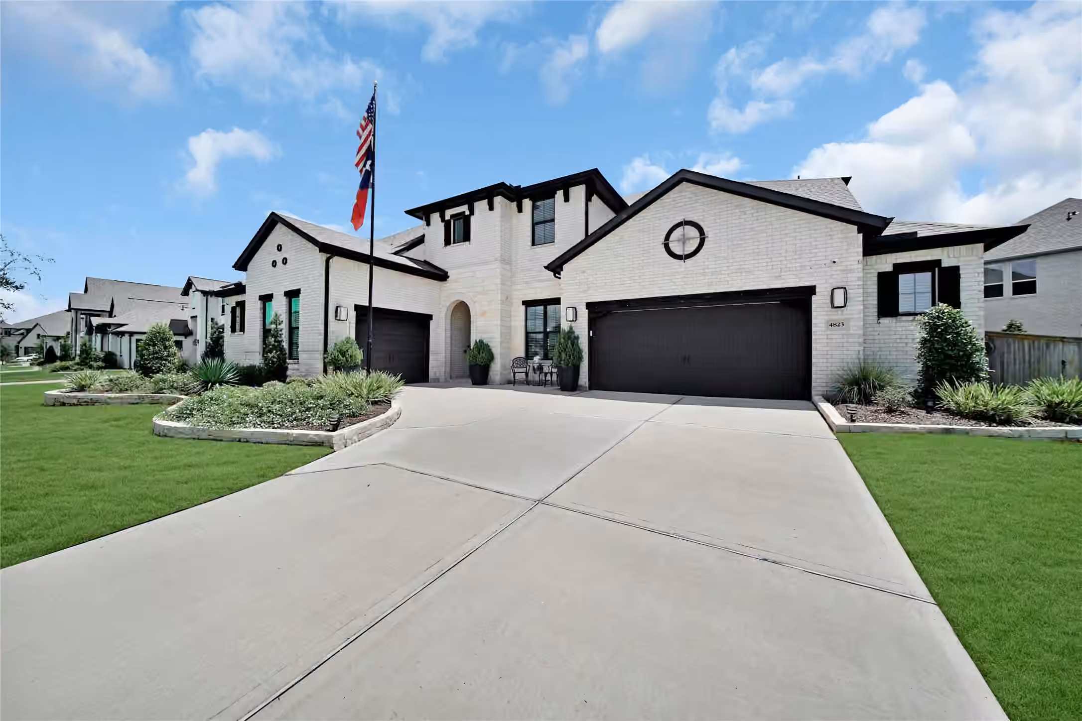 Photo 4 of 4823 Creekbend Drive, Fulshear, TX