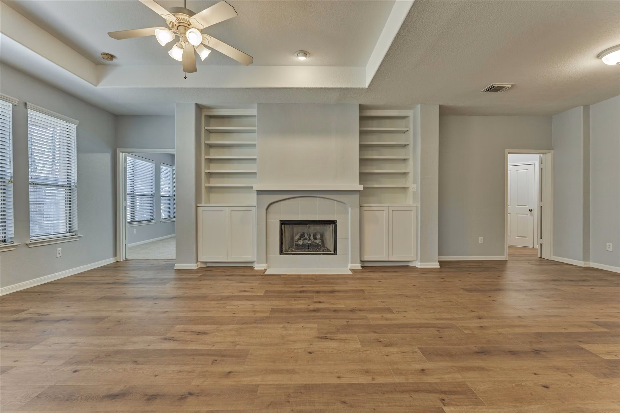 Photo 7 of 78 Douvaine Court, The Woodlands, TX