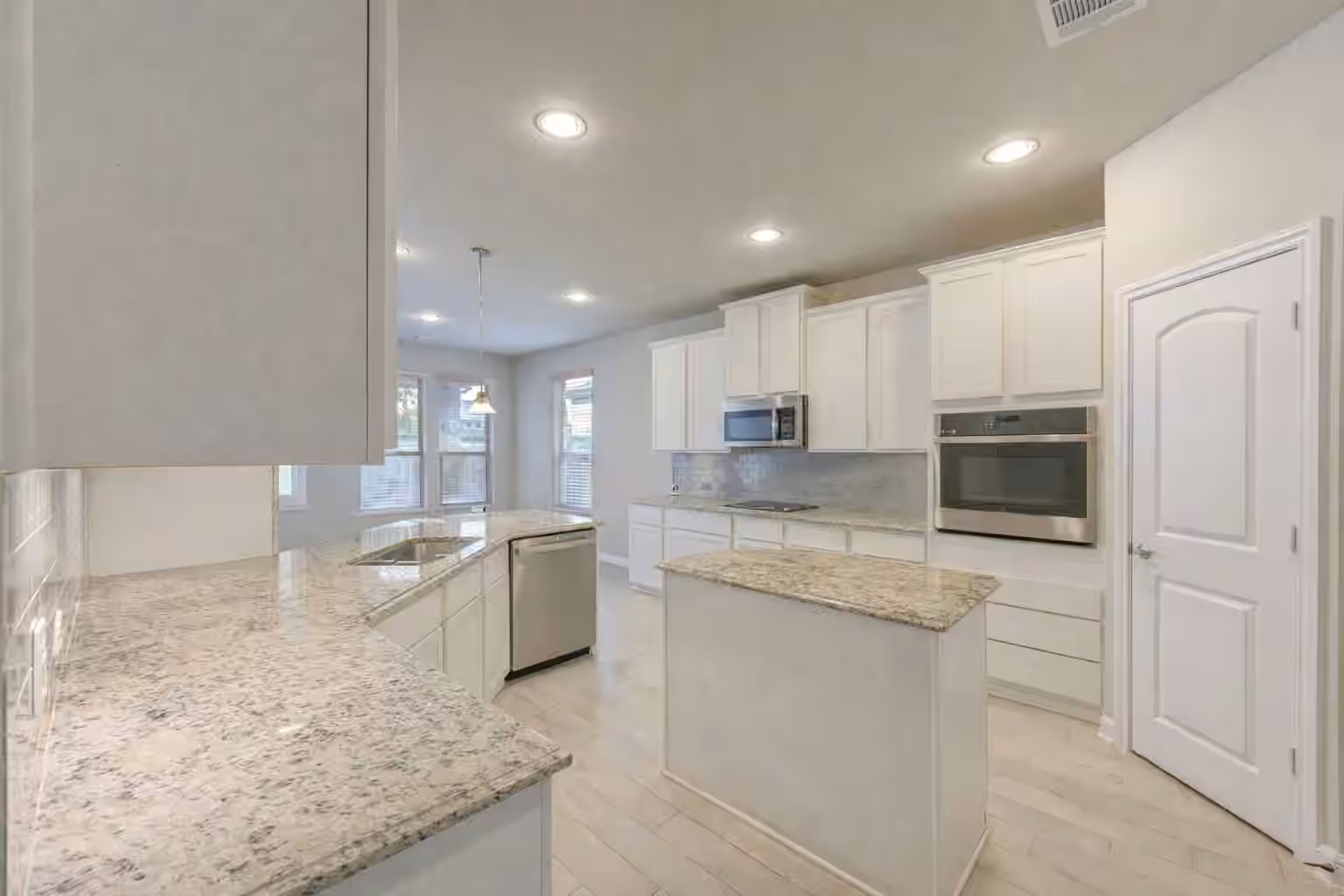 Photo 7 of 2910 Knotty Forest Drive, Spring, TX