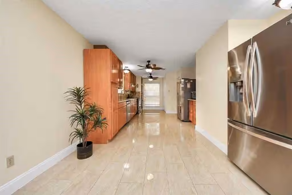 Photo 2 of 10422 Springland Court, Houston, TX