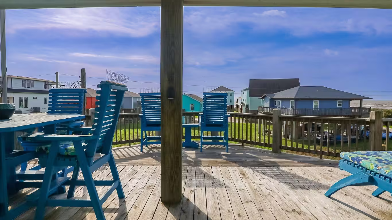 Photo 3 of 1819 N Pompano Ln, Crystal Beach, TX