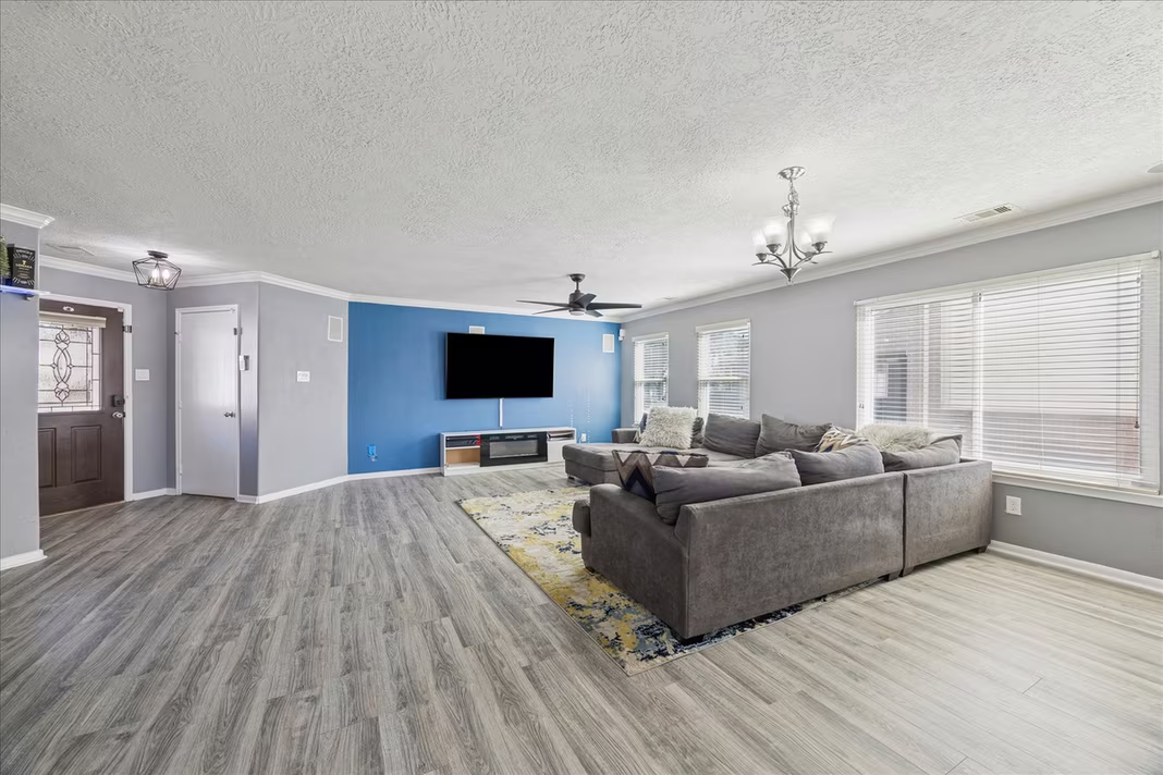Photo 5 of 12223 Windsor Bay Court, Tomball, TX