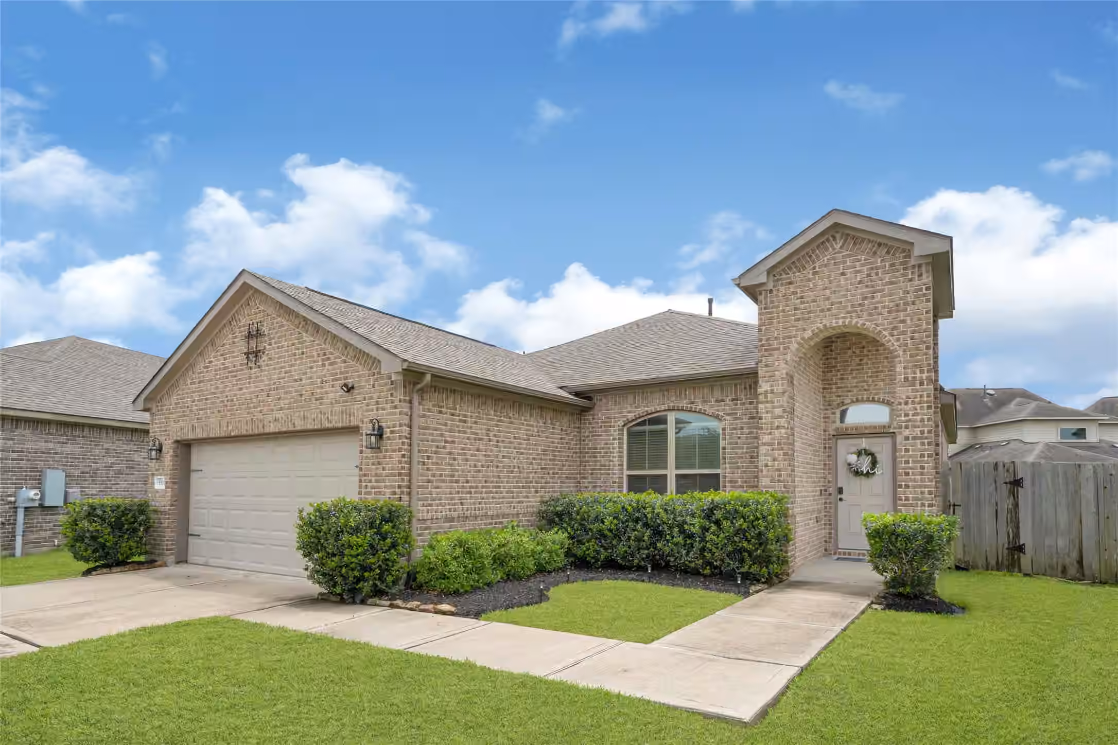 Photo of 5318 Abbeville Court, Dickinson, TX 77539