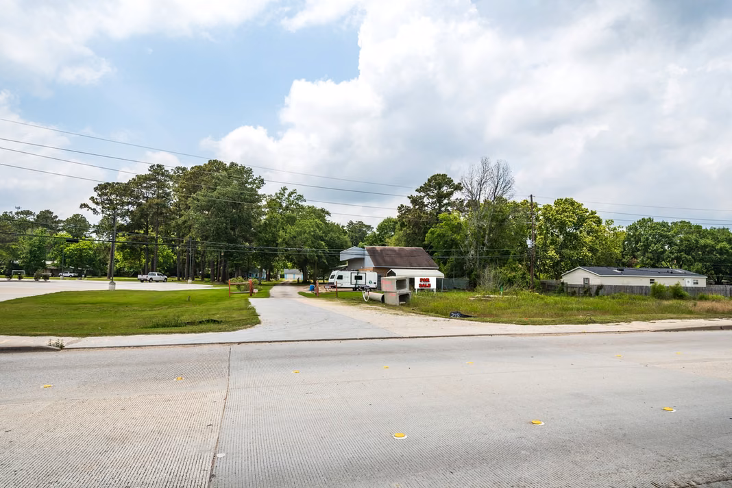 Photo of 24919 Fm 2100 Road, Huffman, TX 77336