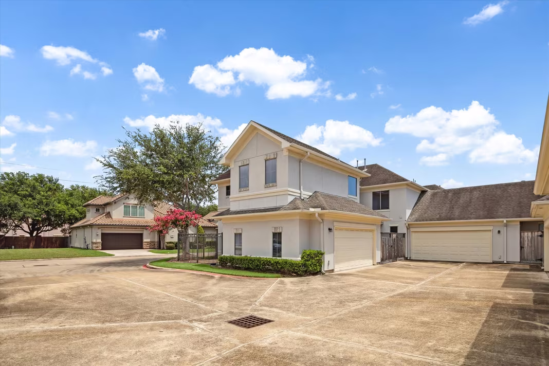 Photo 4 of 4319 Stonebrook Lane, Missouri City, TX