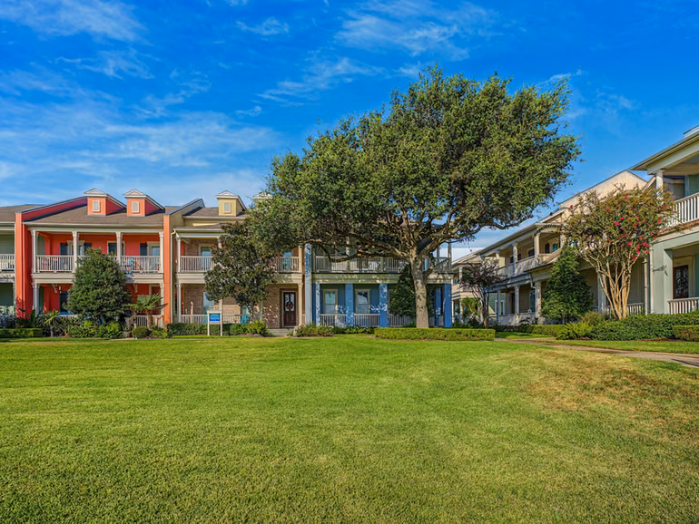 Photo 7 of 109 Island Psge Passage, Galveston, TX