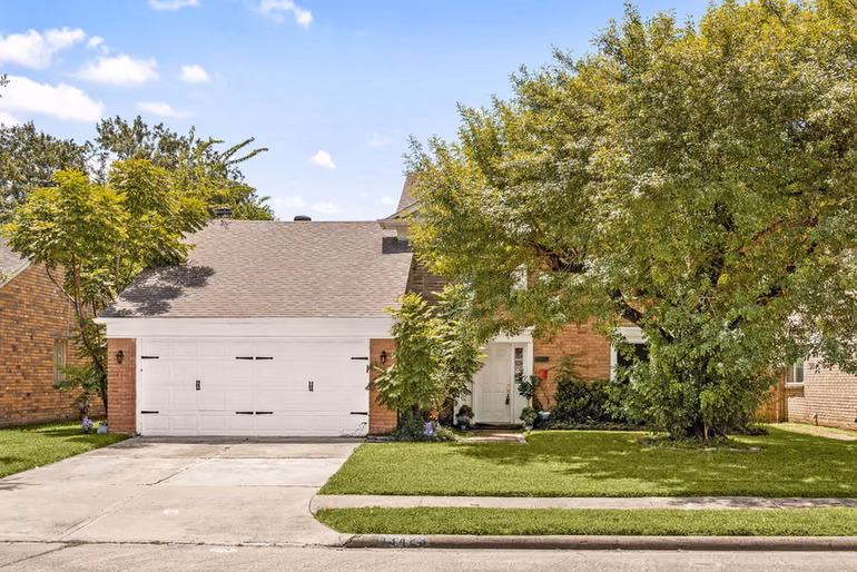 Photo 3 of 13423 Bridgepath Lane, Houston, TX