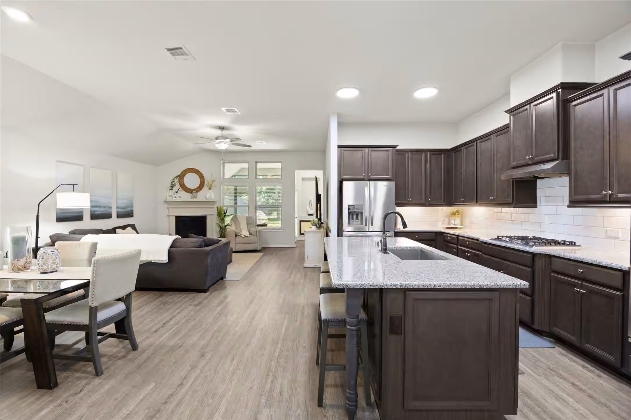 Photo 7 of 247 Scarlet Maple Way, Conroe, TX