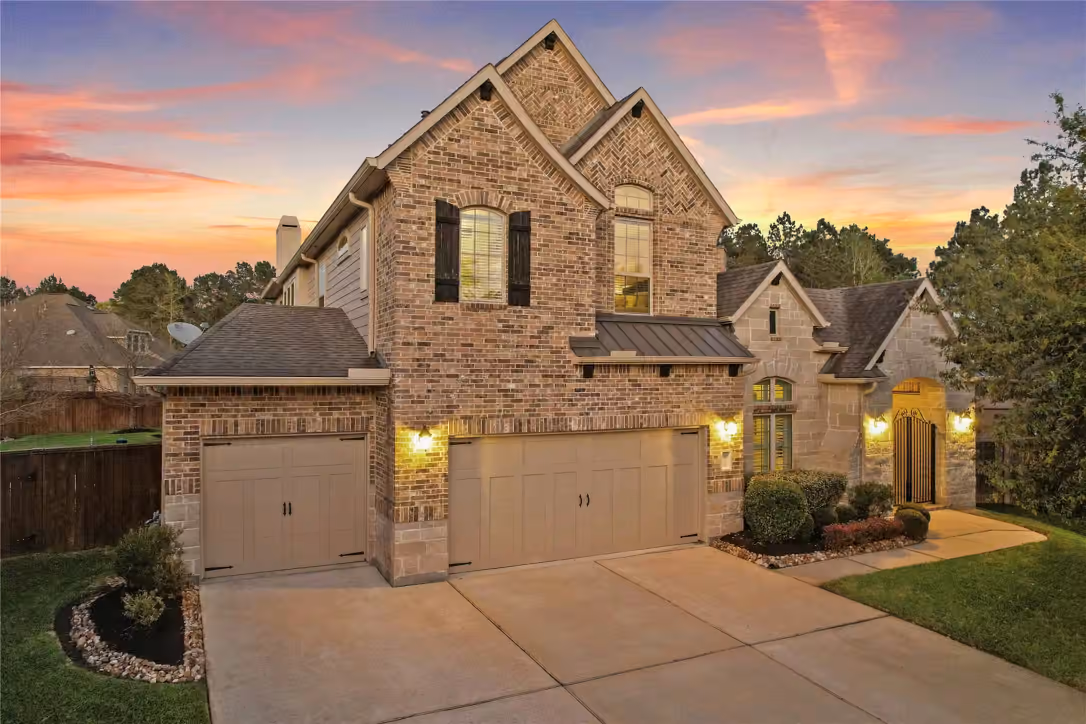 Photo 2 of 183 Wade Pointe Drive, Montgomery, TX
