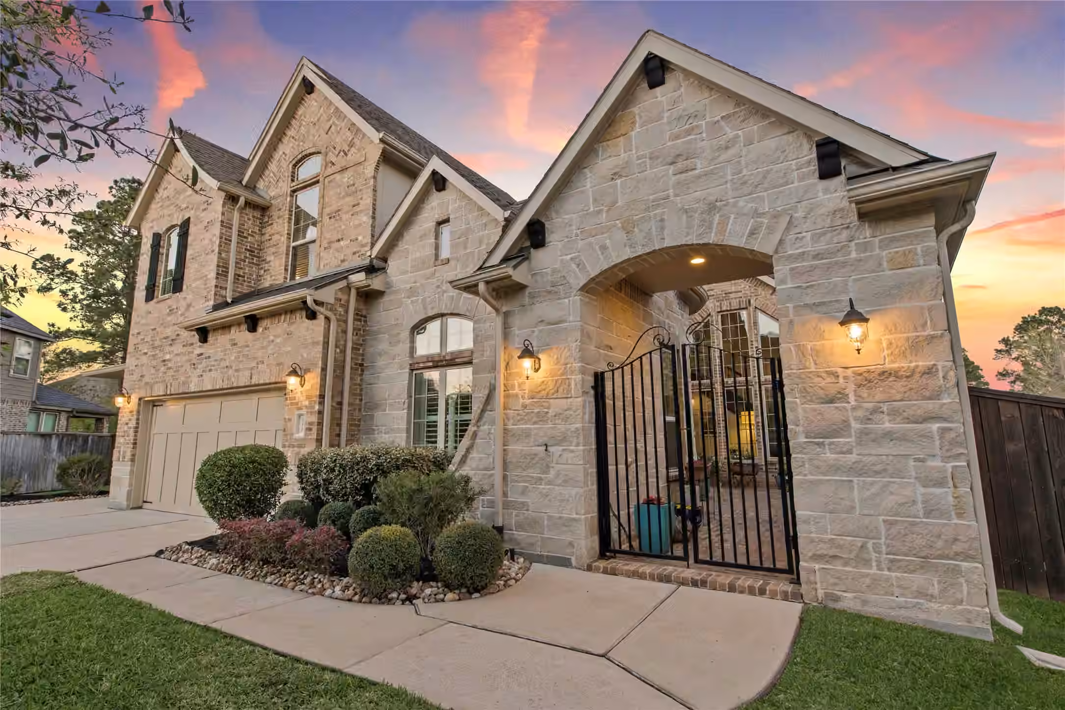 Photo 3 of 183 Wade Pointe Drive, Montgomery, TX