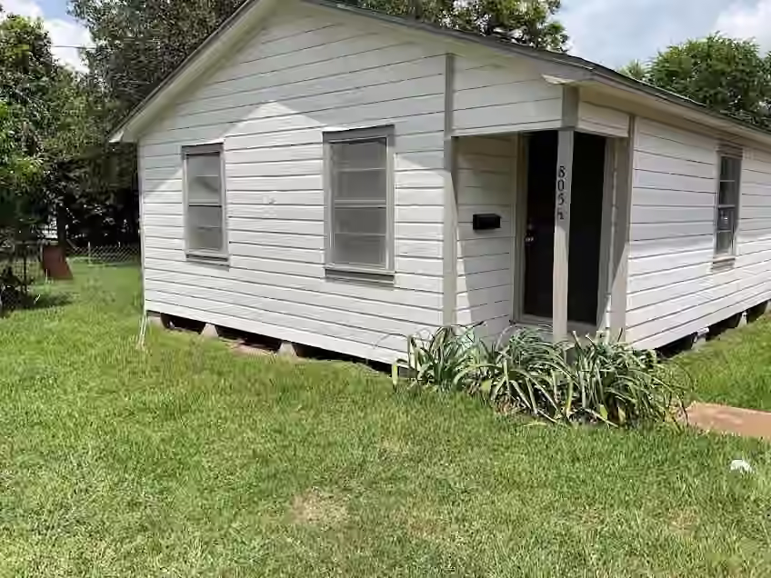 Photo of 805 E Calhoun Street, El Campo, TX