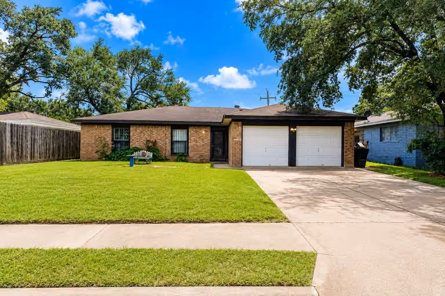 Photo of 8923 Glen Shadow Drive, Houston, TX