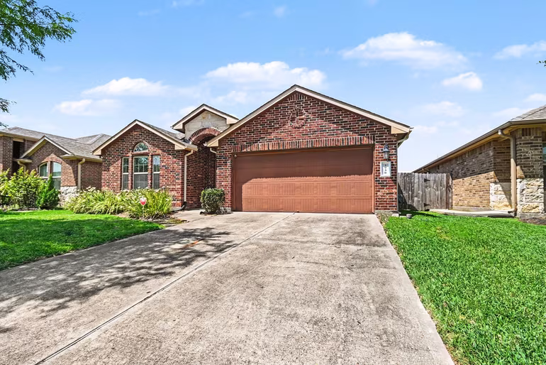 Photo 3 of 2930 Canadian Goose Lane, Baytown, TX