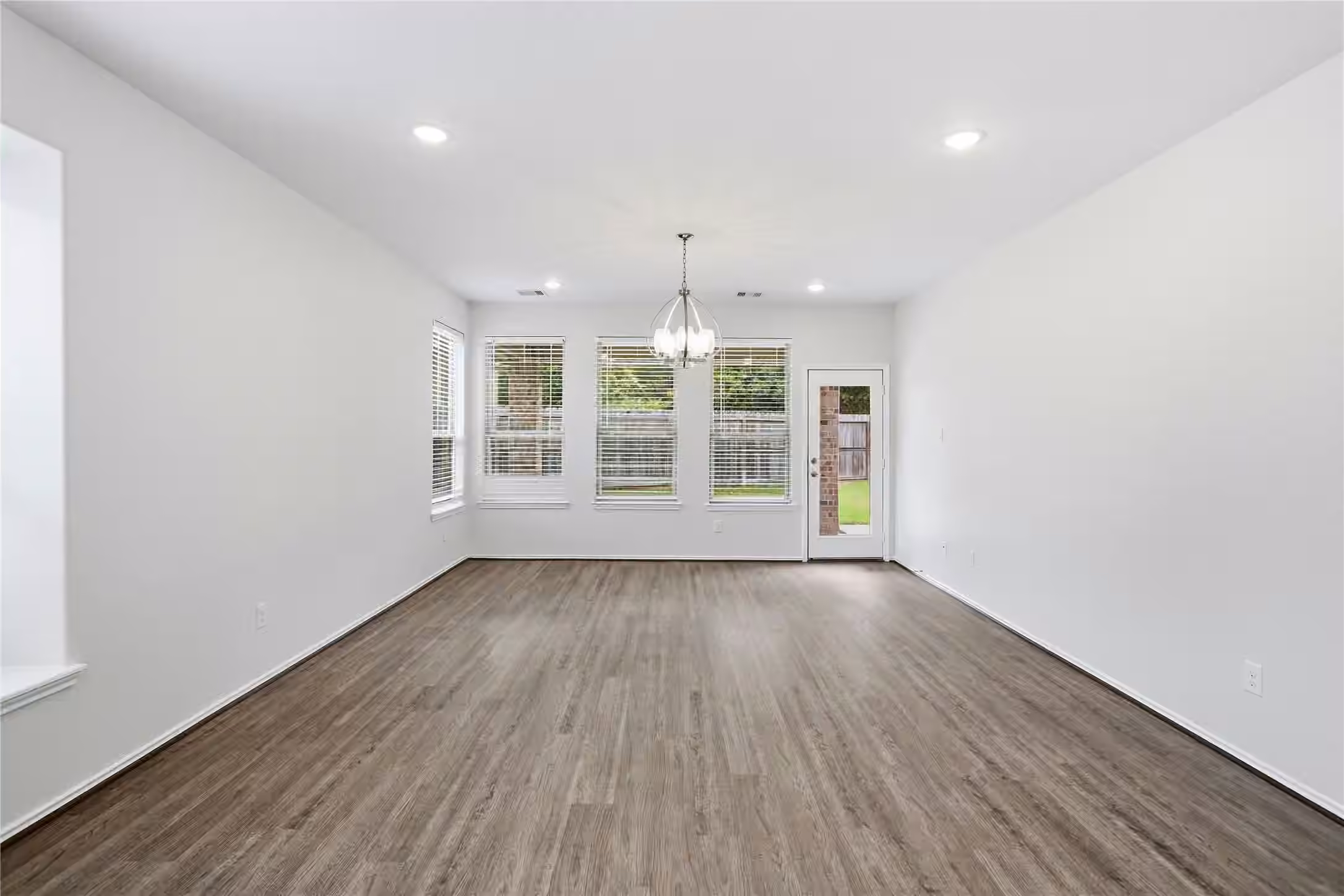 Photo 6 of 17706 White Lightning Way, Spring, TX