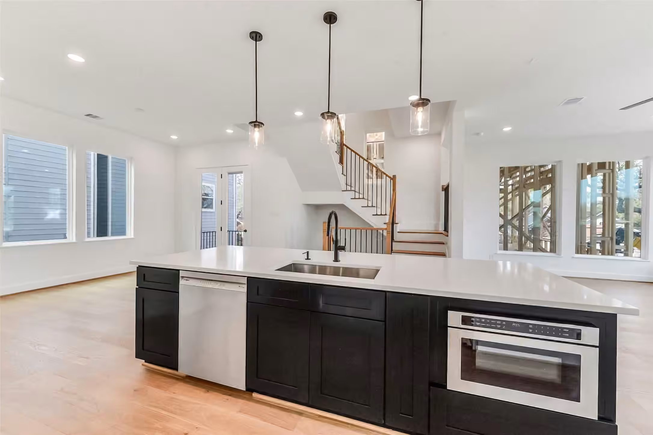 Photo 4 of 806 Fisher Street B, Houston, TX
