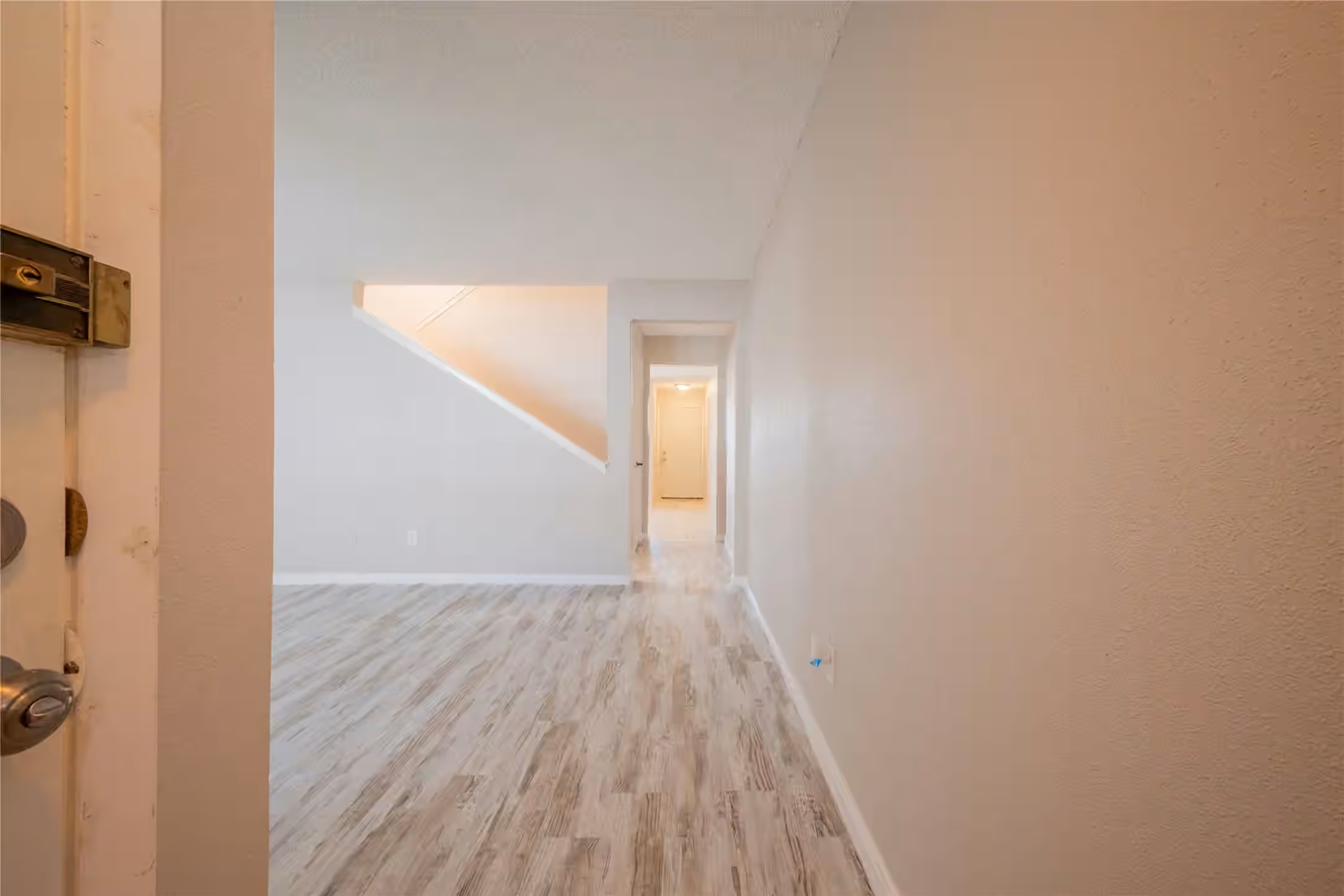 Photo 6 of 781 Country Place Drive 2052, Houston, TX