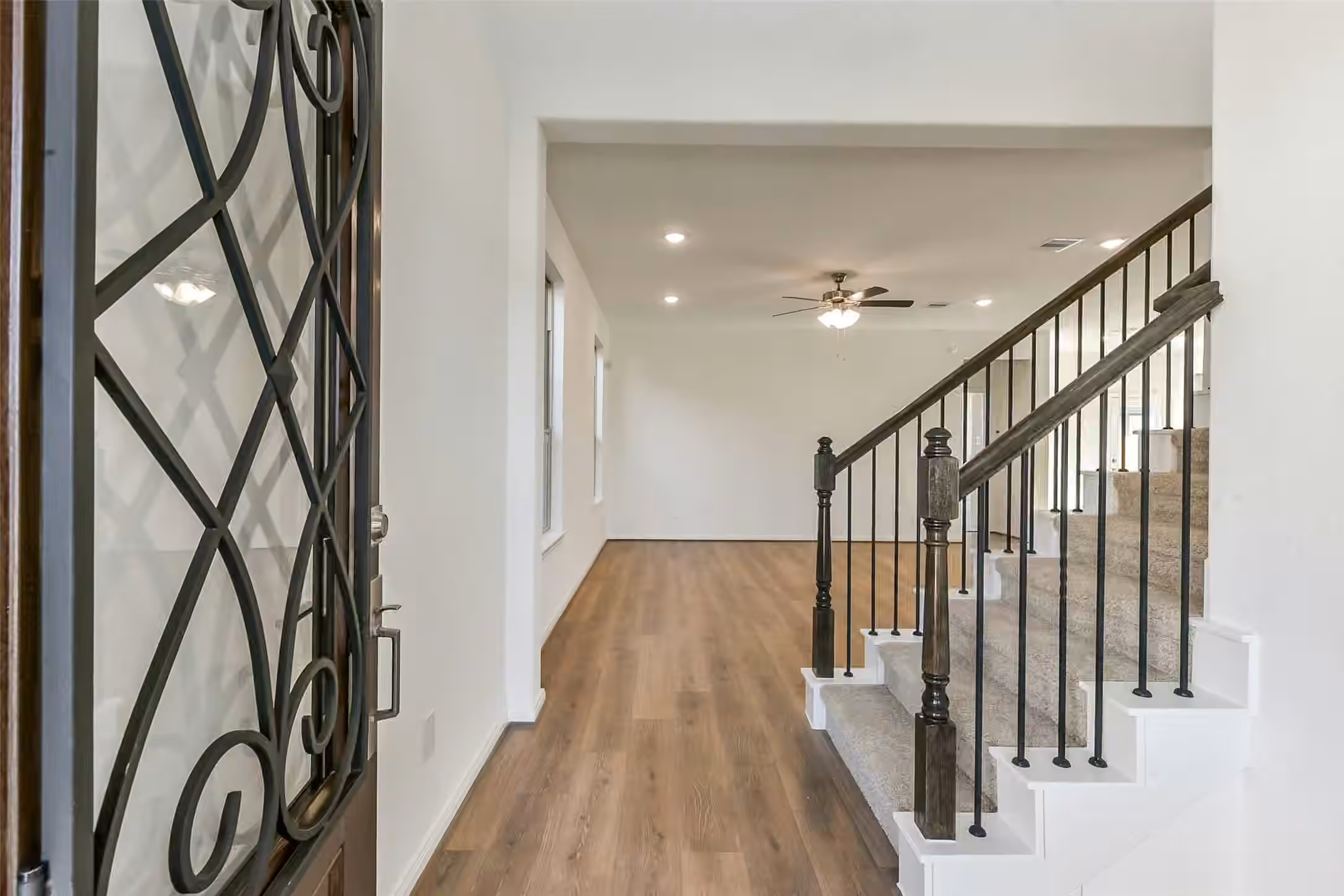 Photo 5 of 4229 Red Cedar Ring Lane, Pinehurst, TX