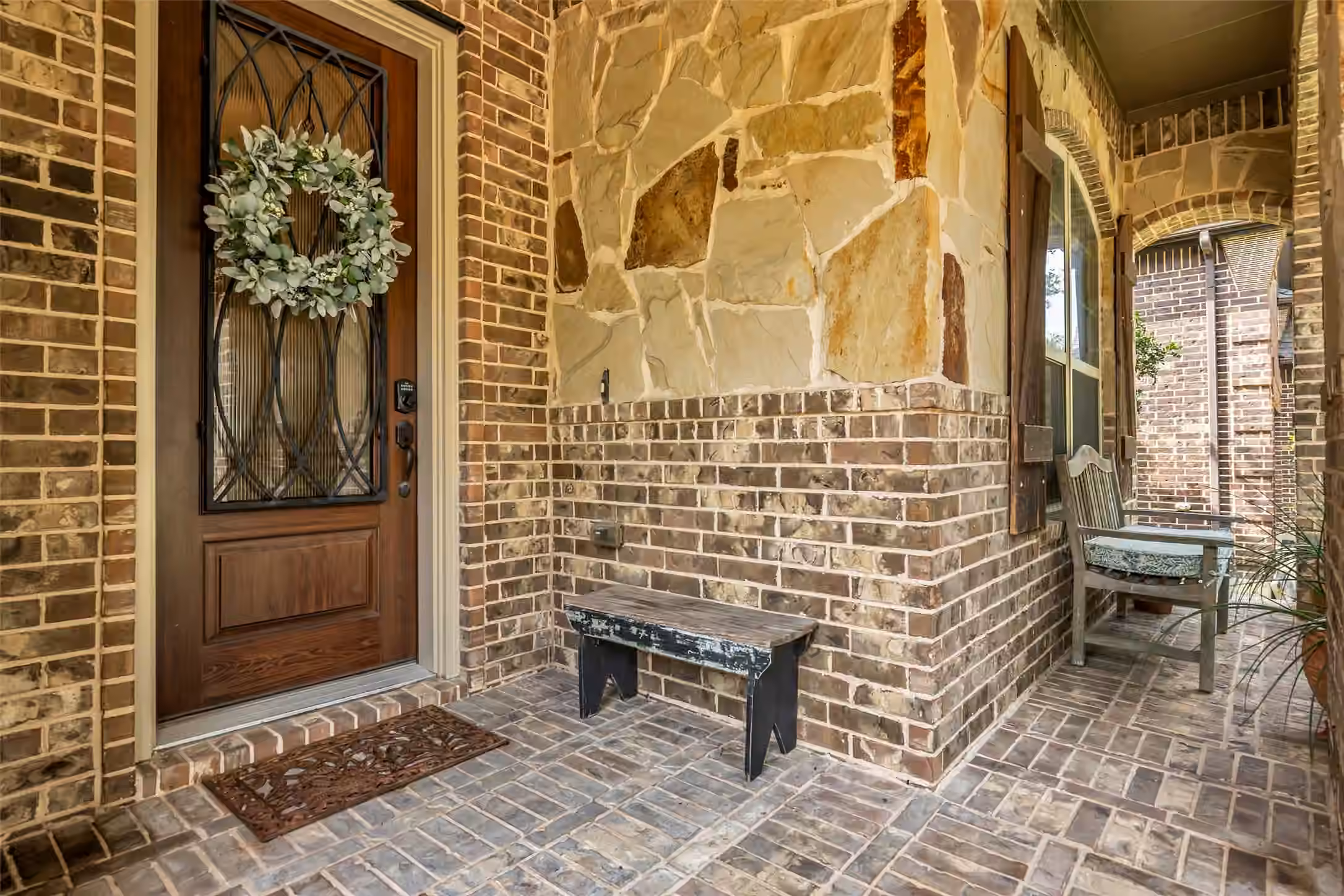 Photo 4 of 43 Hearthshire Circle Circle, The Woodlands, TX