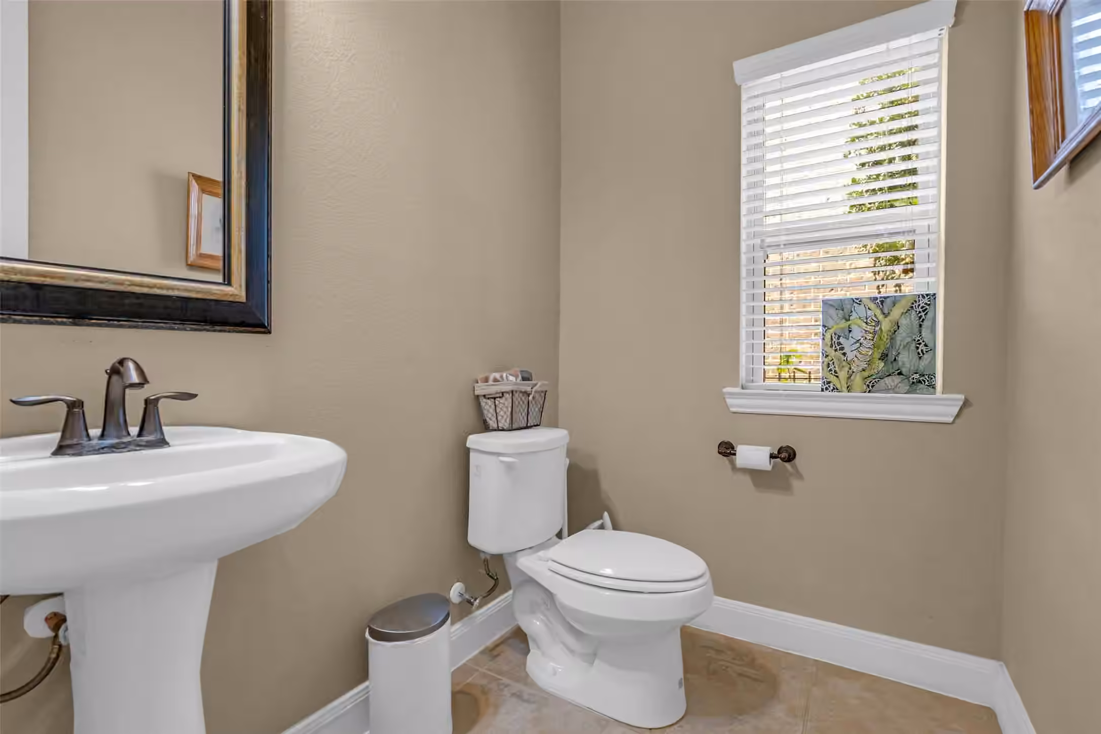 Photo 7 of 43 Hearthshire Circle Circle, The Woodlands, TX