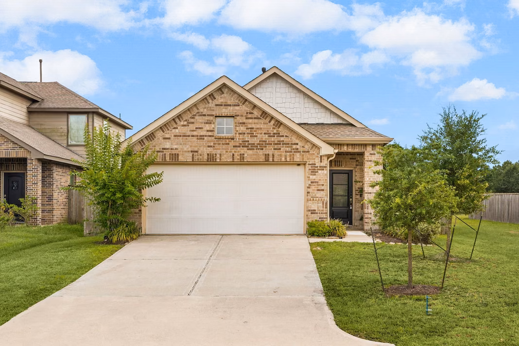 Photo 2 of 23911 Falling Daylight Drive, Hockley, TX